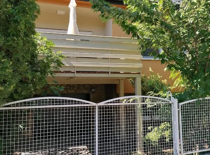 Rozsa Vendeghaz וילה קסזטלי