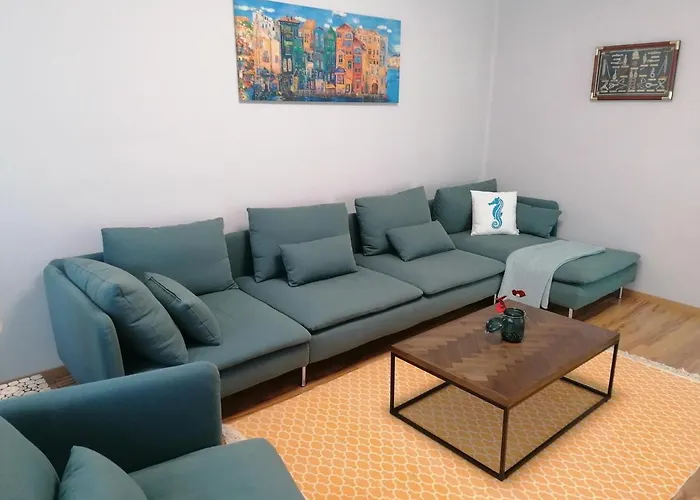 Rozsa Vendeghaz * קסזטלי